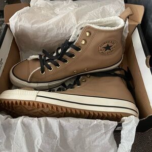 Converse All Star Sherpa Lined Leather Hiker Shoe 162479C Sz Men’s 9 Women’s 11